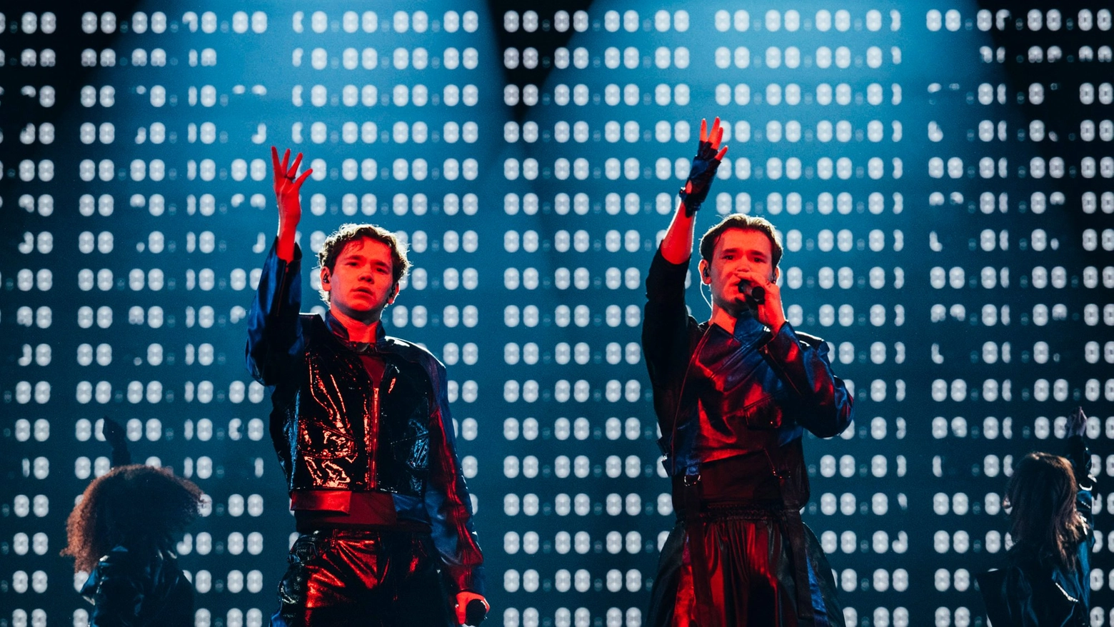 I fratelli Gunnarsen, di origini norvegesi, rappresentano la Svezia sul palco casalingo della Malmo Arena
