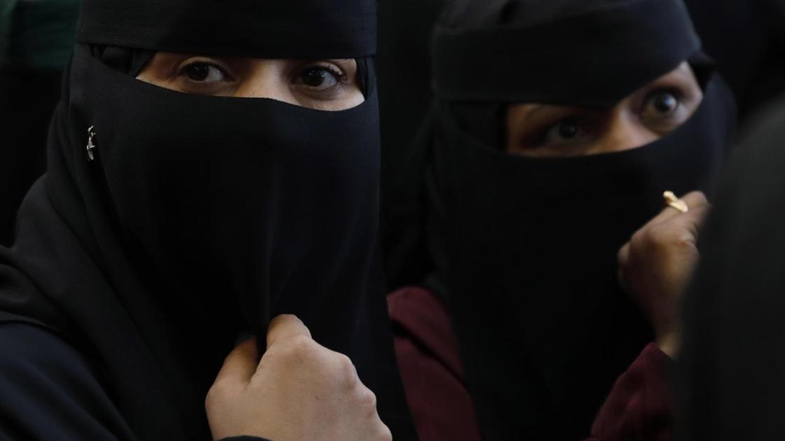 Alunne con il niqab. Il governo dice no: "Rispettare la legge"