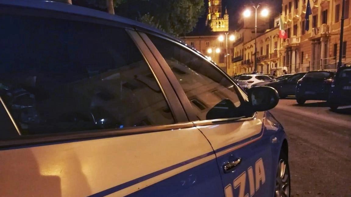 La dda di Palermo ha arrestato 19 persone, tra cui boss di Cosa Nostra, per associazione mafiosa e altri reati.