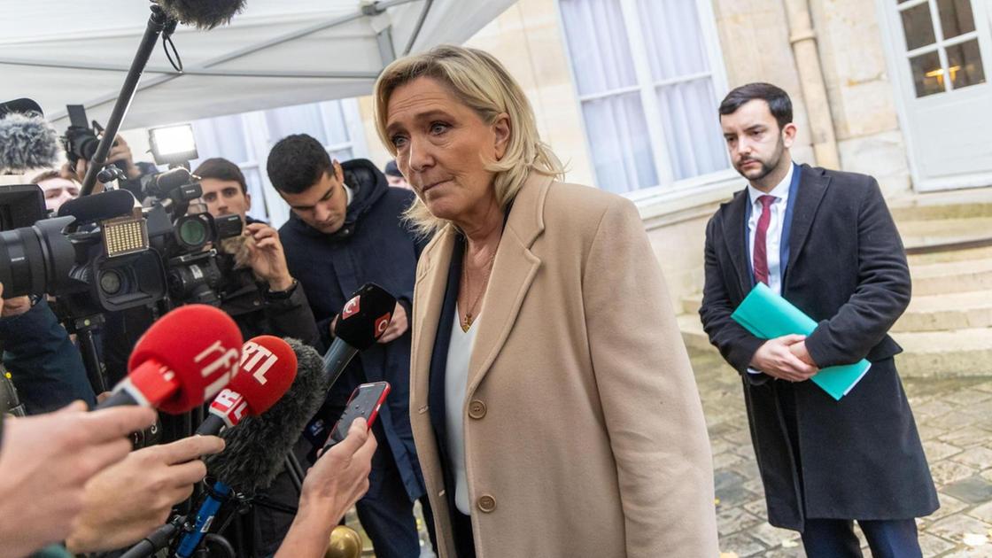 Ultimatum di Le Pen a Barnier, 