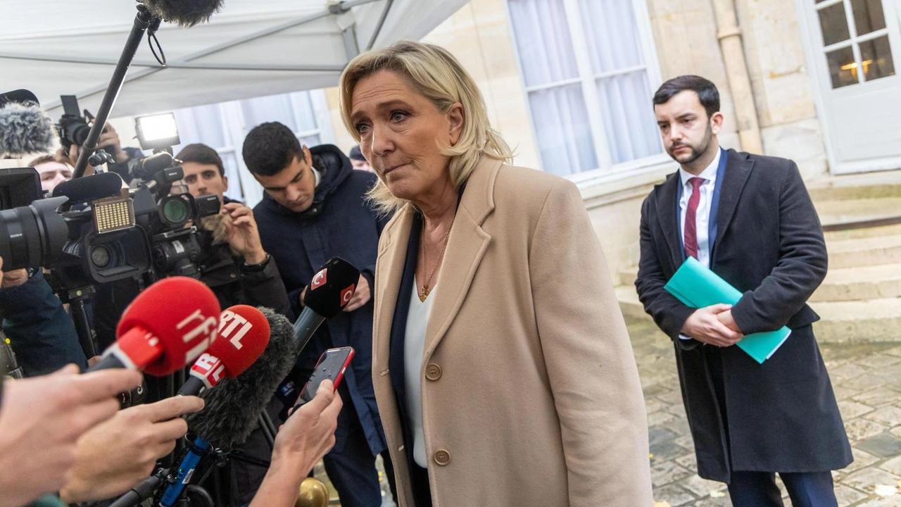 Ultimatum di Le Pen a Barnier, 'tempo fino a lunedì o sfiducia'