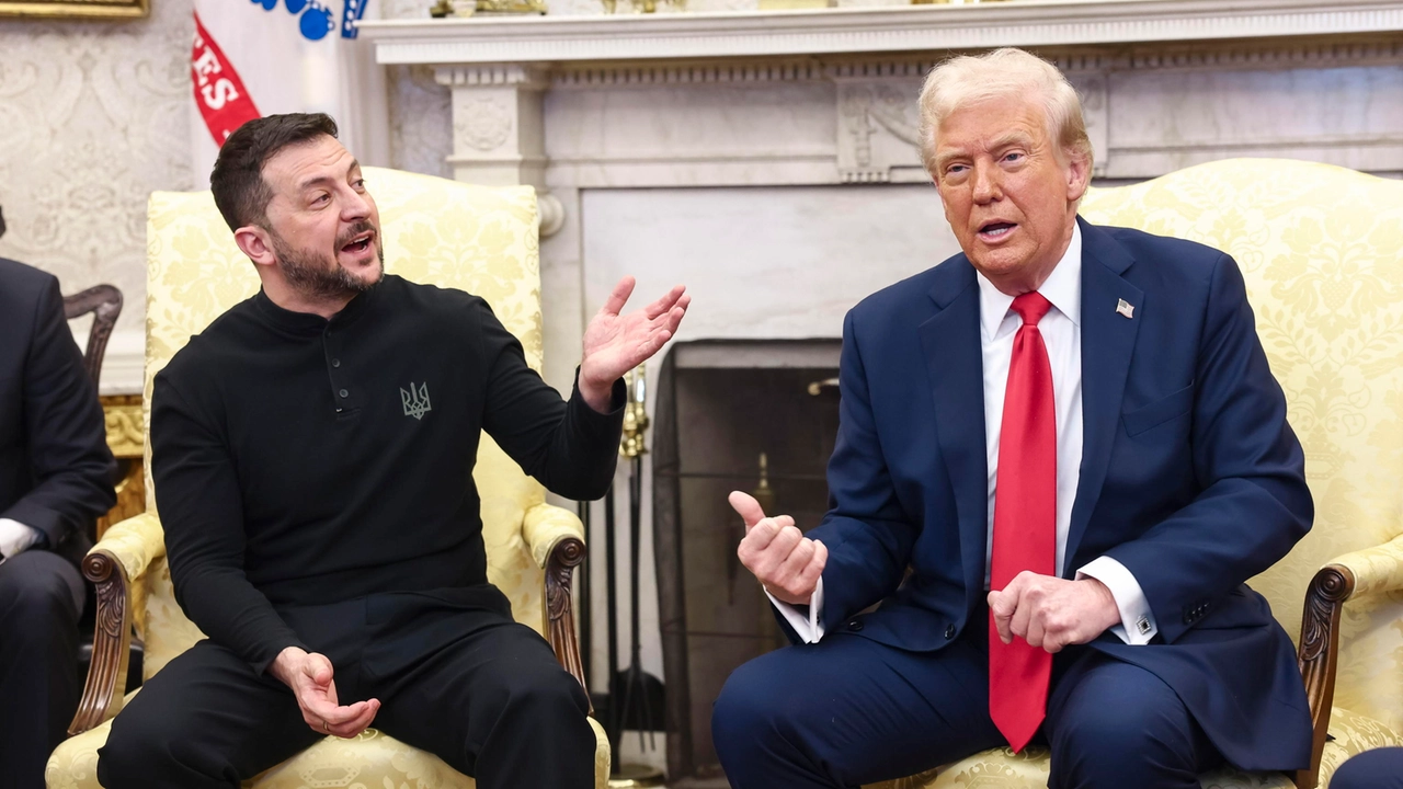 Trump irritato dall’abbigliamento di Zelensky. Ma i media ricordano: “Churchill andò da Roosevelt in tuta da aviatore”