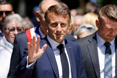 Elezioni europee in Francia: Macron crolla e scioglie il parlamento. Al voto il 30 giugno e il 7 luglio. Le Pen: “Pronti a governare”