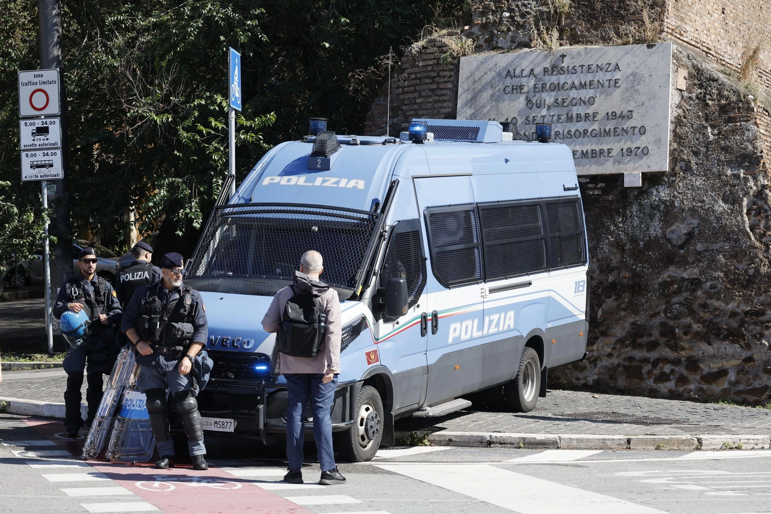 Polizia a piazzale Ostiense per la manifestazione pro Palestina