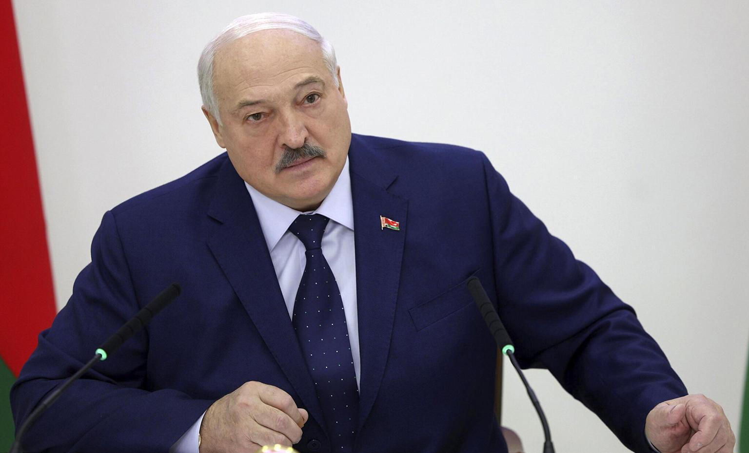 Exit poll, Lukashenko rieletto con l'87,6%