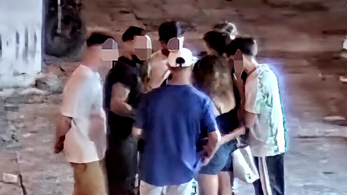 L’inferno di una 17enne: "Stuprata per due anni". Arrestati tre ragazzini