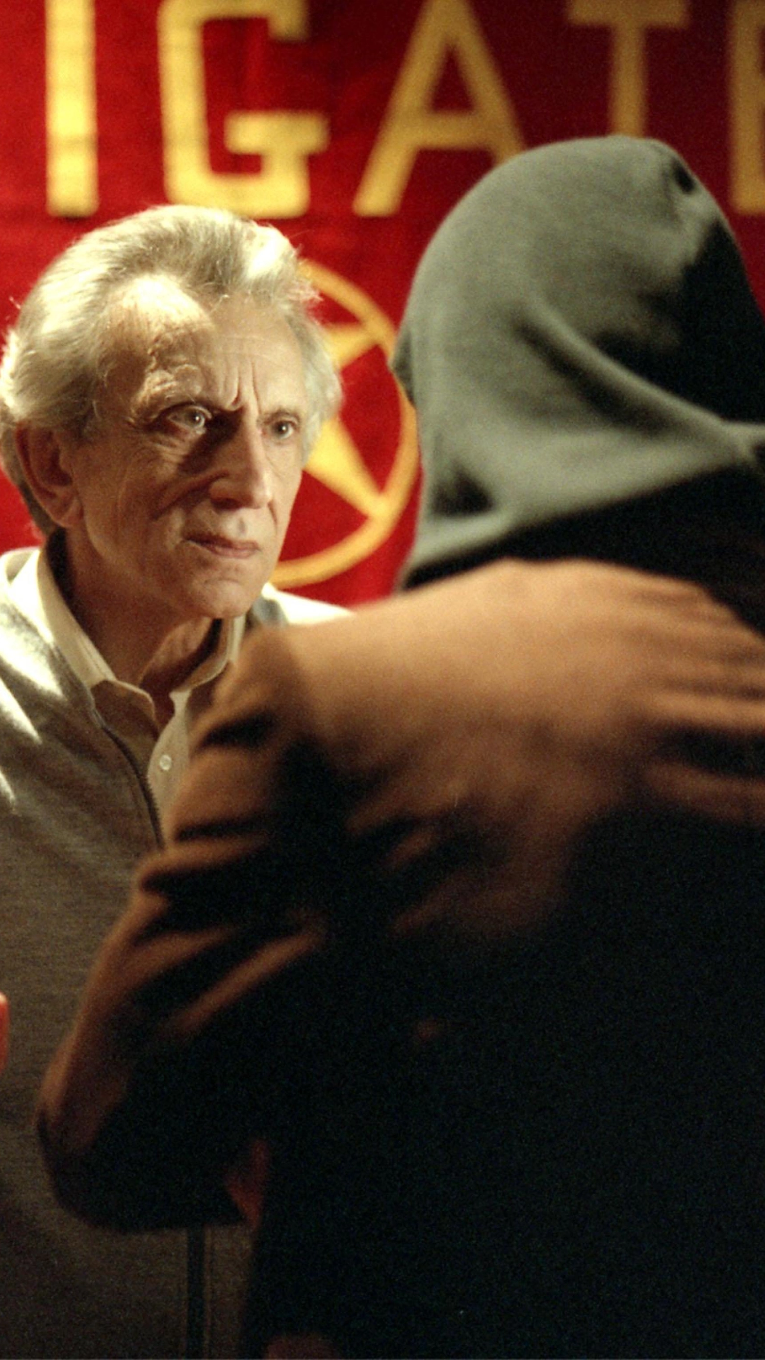 Roberto Herlitzka nel ruolo di Aldo Moro in una scena di 'Buongiorno, notte' di Marco Bellocchio (foto Ansa)