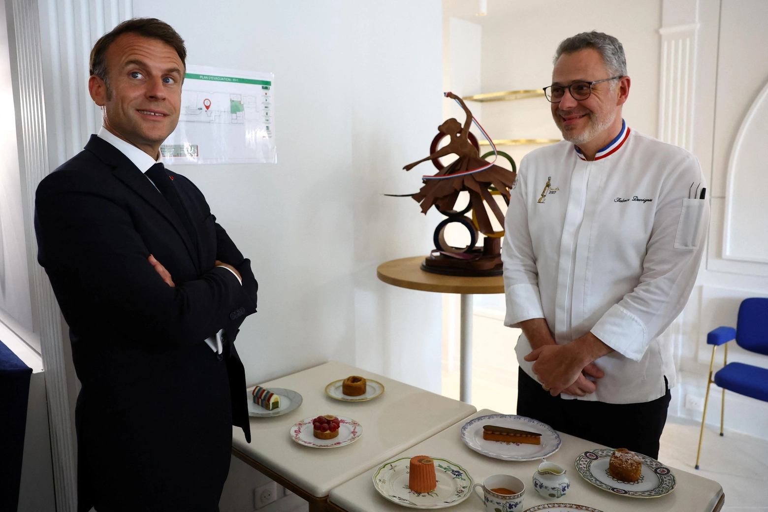 Emmanuel Macron con lo chef Fabrice Desvignes