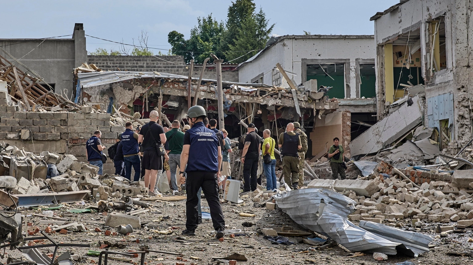Continuano i combattimenti in Ucraina: case distrutte a Kharkiv, nel nordest del Paese