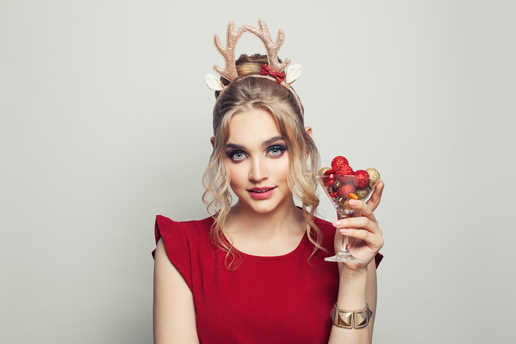 Natale coi fiocchi: tutti gli accessori per acconciature chic e glamour