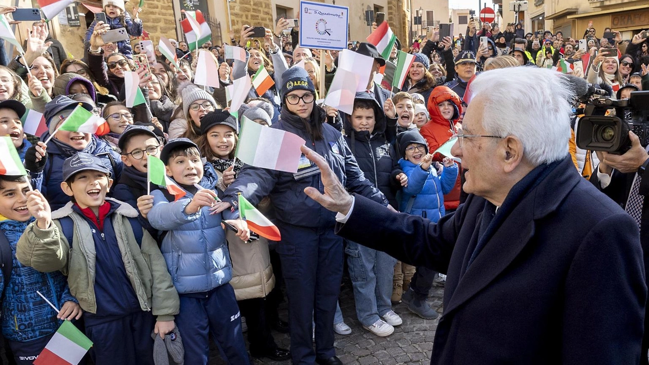 Mattarella cita Empedocle all'inaugurazione di Agrigento Capitale della Cultura, sottolineando l'importanza di coesione e diritti umani.