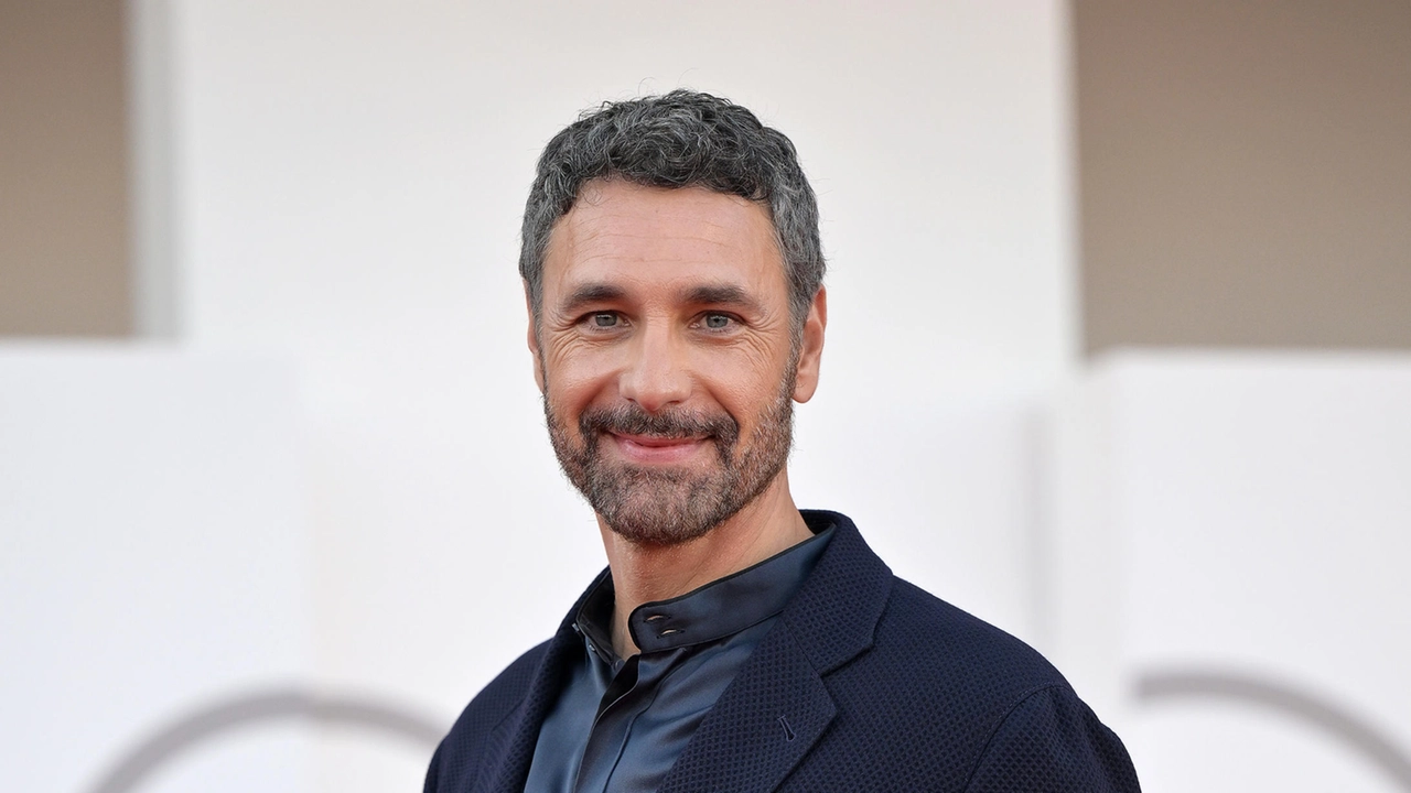 Raoul Bova protagonista di Don Matteo 14 (Ansa)