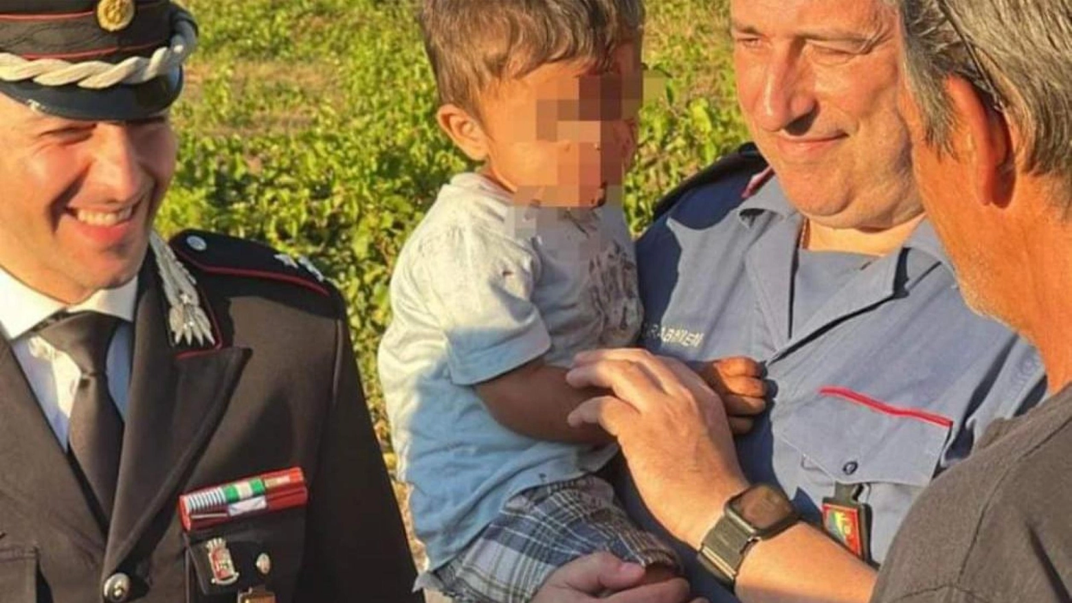 Il piccolo di due anni ritrovato a Locorotondo dopo ore di ricerche (foto diffusa dai familiari)