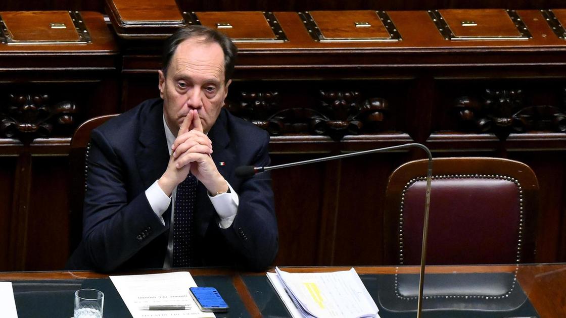 Luca Ciriani si scusa per il ritardo nei lavori parlamentari e promette impegno