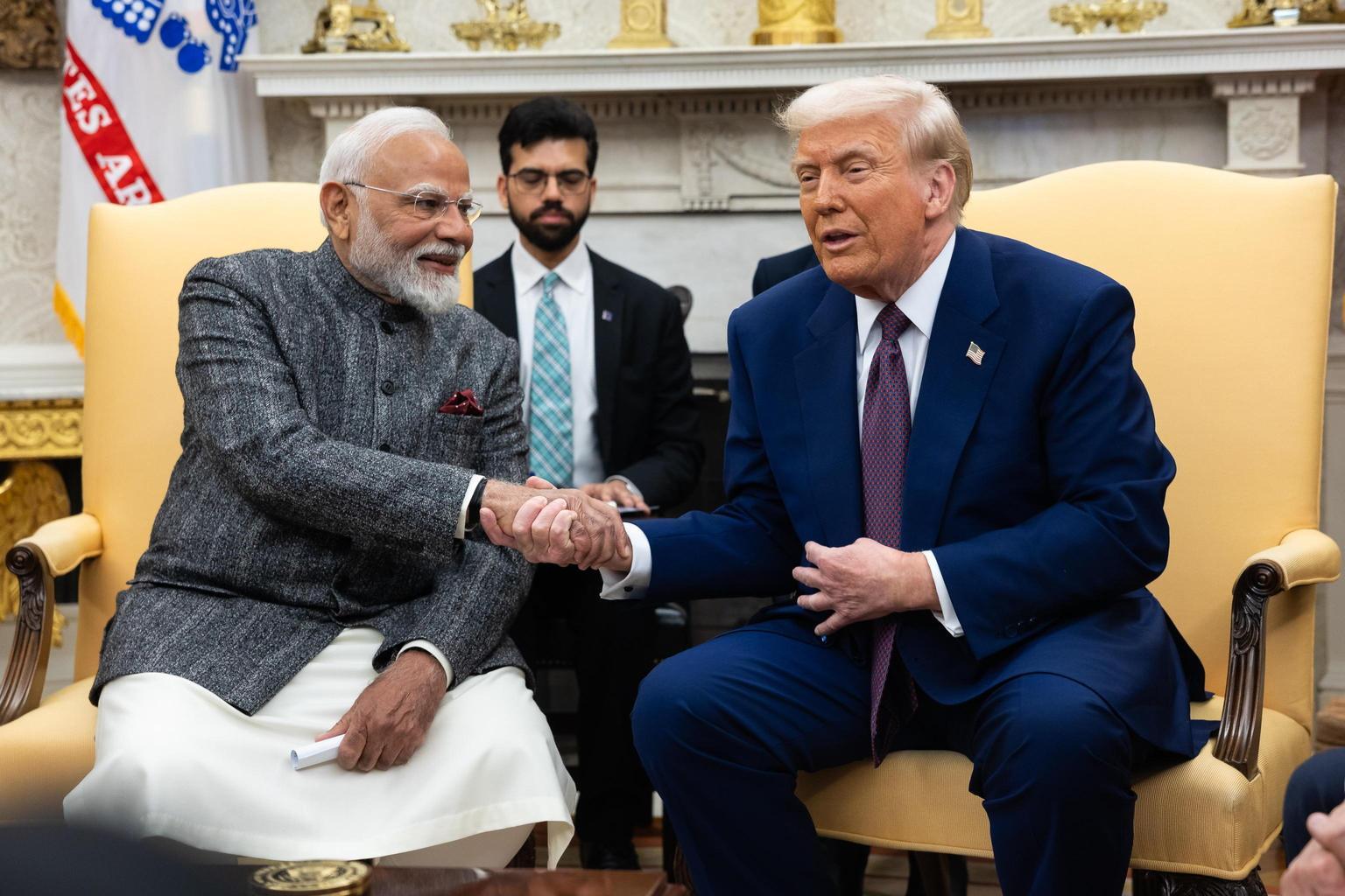 Modi invita Trump in India, 'Miga incontra Maga'