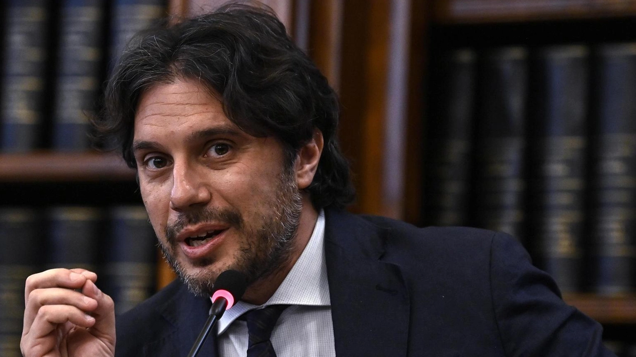 Francesco Silvestri non si ricandida come capogruppo M5s alla Camera: si dedicherà alla crescita del partito nei territori.