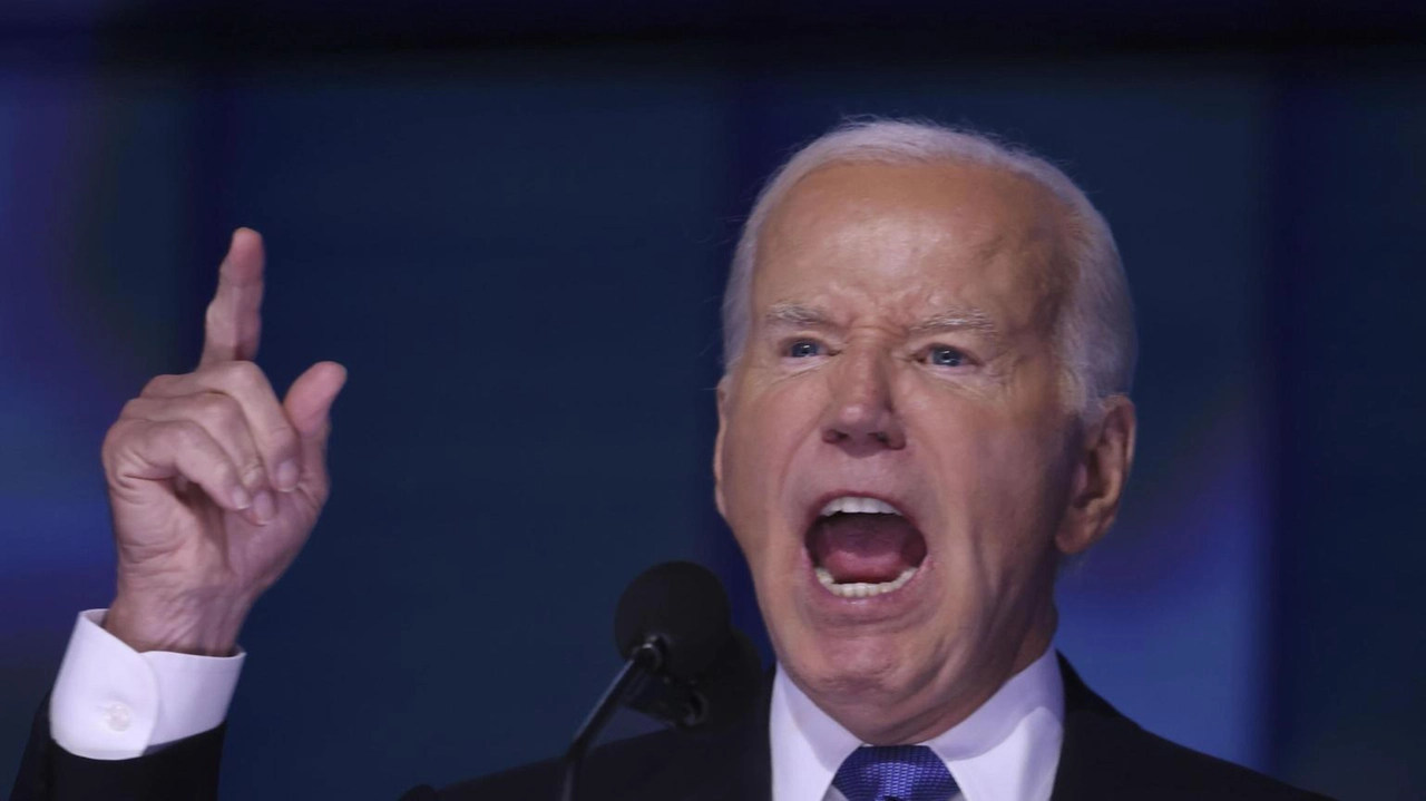 Joe Biden condanna in una nota "nei termini più forti possibili, la continua guerra della Russia contro l'Ucraina e i...