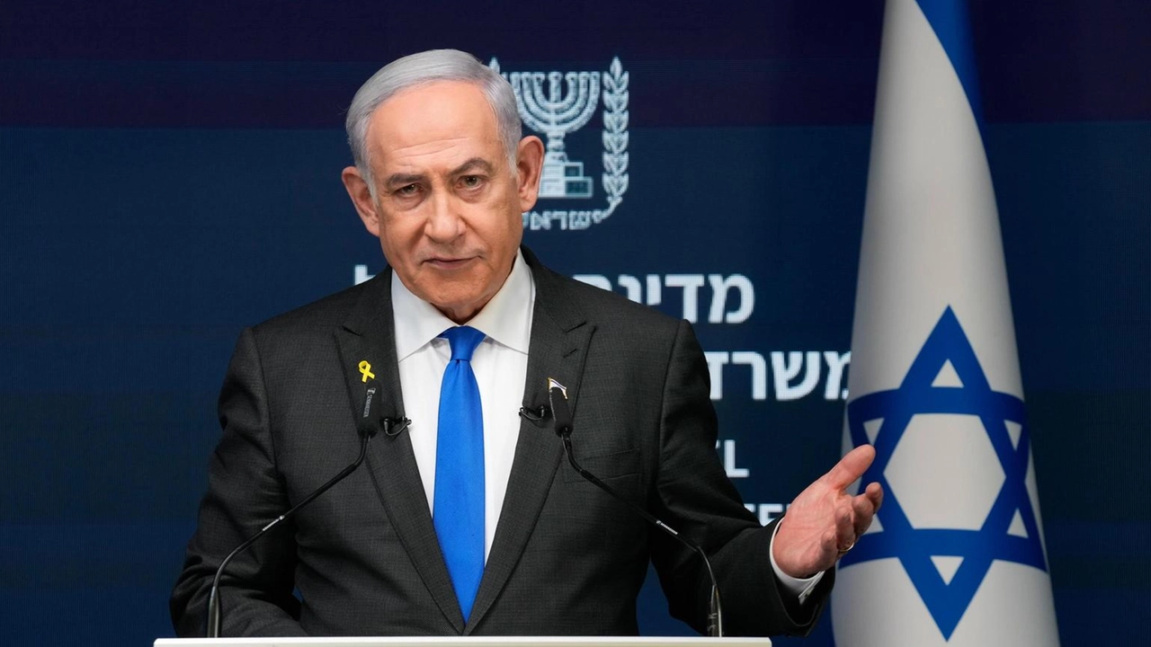 Il premier israeliano Benyamin Netanyahu ha rinviato a domani la partenza per gli Stati Uniti per l'Assemblea generale delle Nazioni...