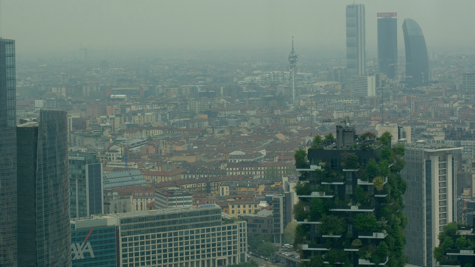 Smog: ecco quante auto si devono fermare in Val Padana