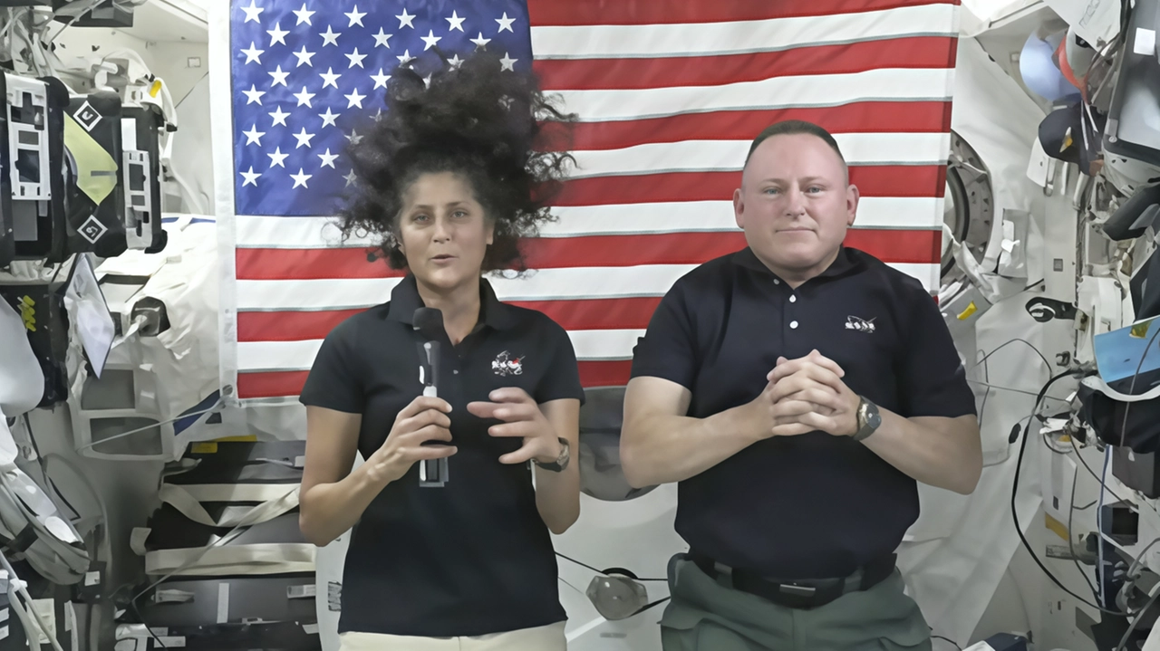 Apprensione per il rientro di due astronauti della Nasa, Butch Wilmore e Sunita Williams (foto), bloccati sulla Stazione spaziale internazionale...