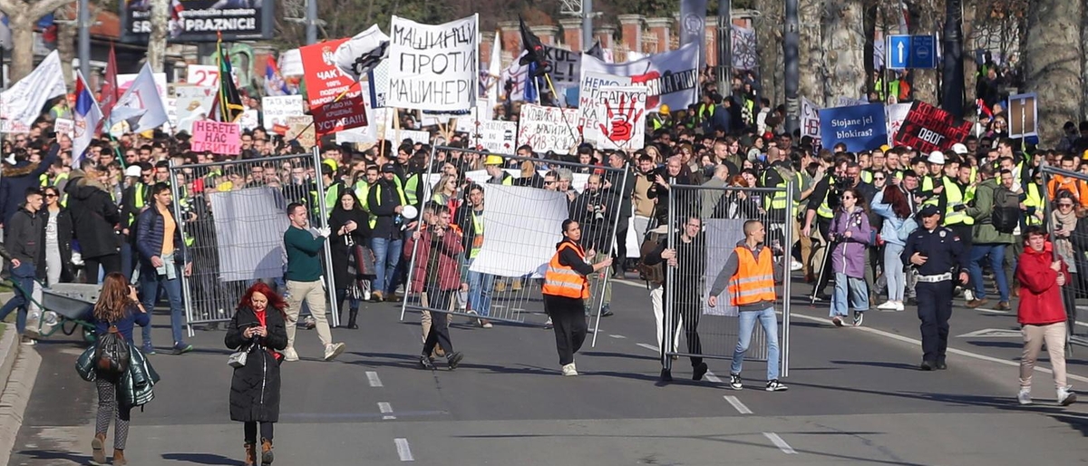 Novi Sad: manifestazioni studentesche continuano contro il governo serbo