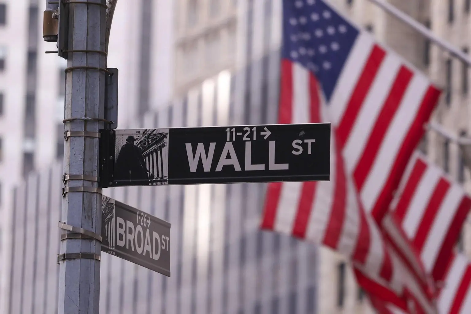 Wall Street peggiora, Dj -1,36%, Nasdaq -2,15%