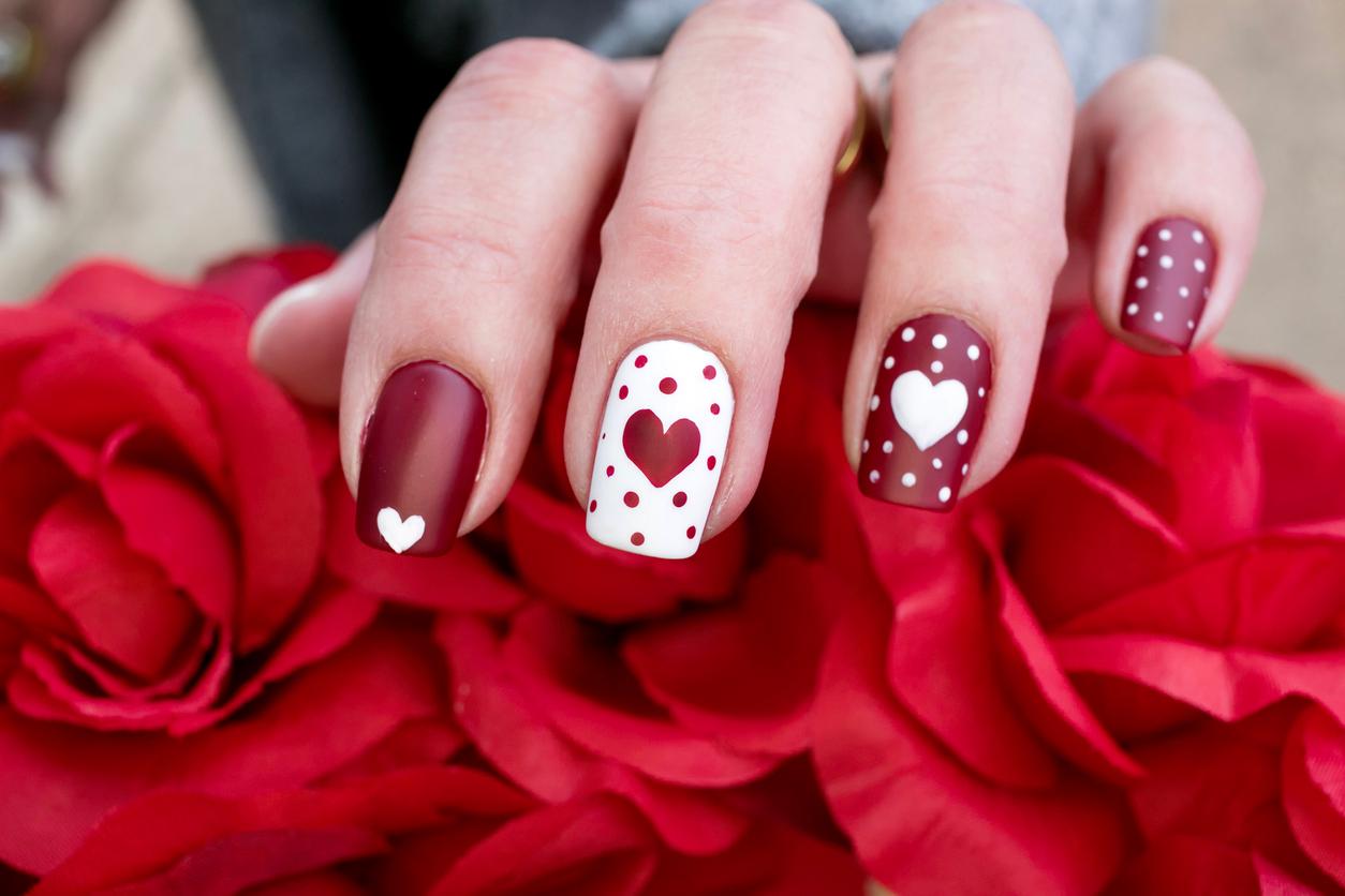 Make up e manicure di San Valentino, romantico o sexy: le idee alla moda a cui ispirarsi