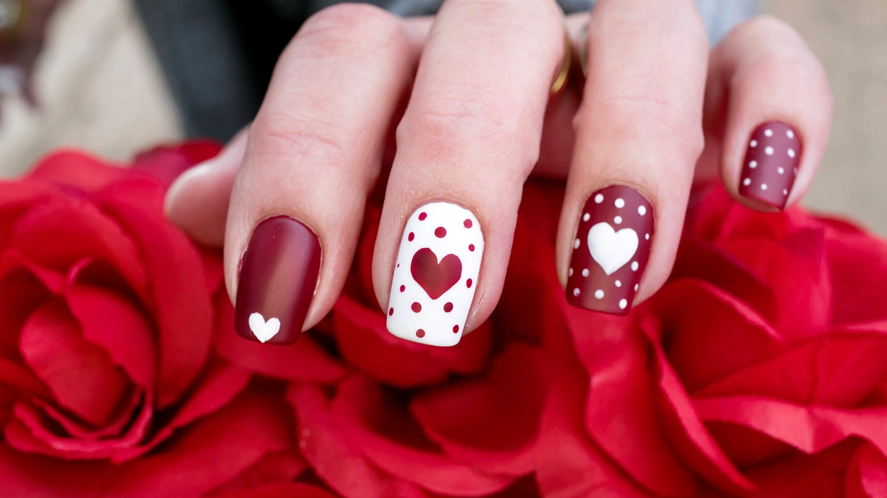 Manicure di San Valentino - Crediti iStock Photo