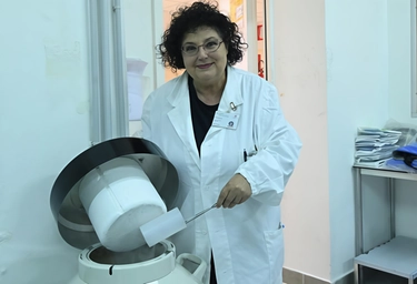 Verso l’8 marzo, la ginecologa Porcu: "I miei 5mila bambini nati grazie alla scienza"