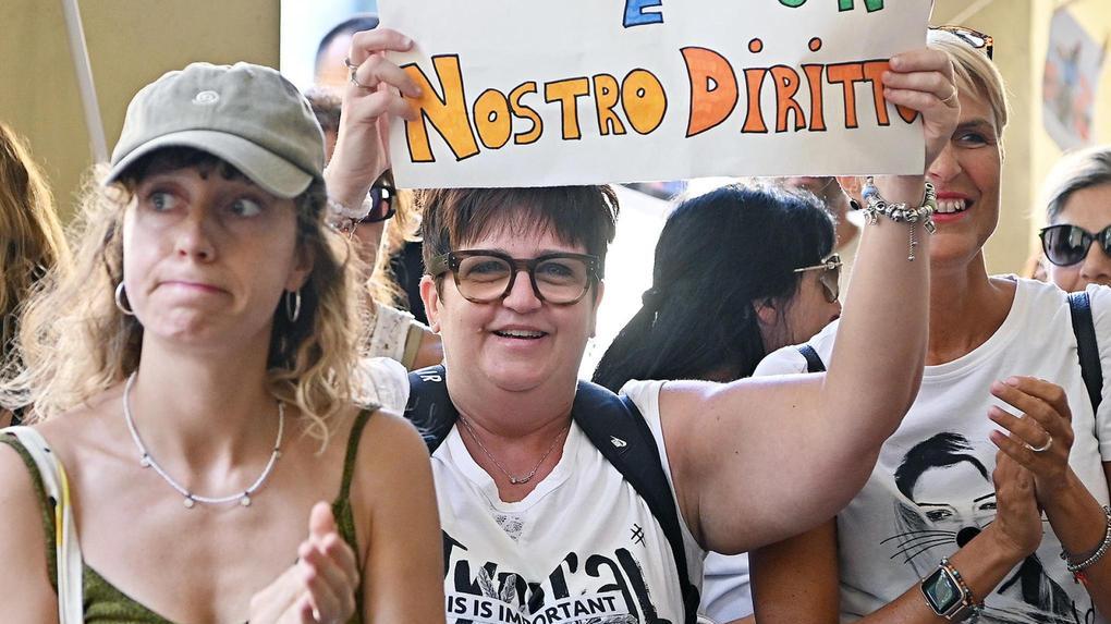 Studenti e precari in piazza insieme:: "Un’altra scuola è possibile"