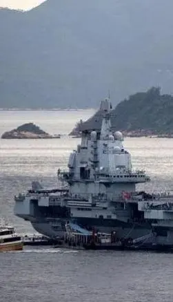 Taiwan torna in stato d’allerta:: "Portaerei cinese vicino all’isola". E annuncia maxi manovre militari