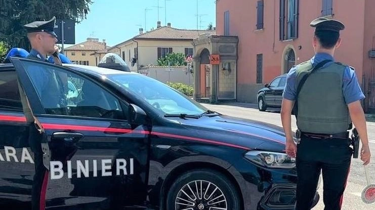 Cadavere scoperto per strada a Napoli: i carabinieri hanno arrestato un 61enne