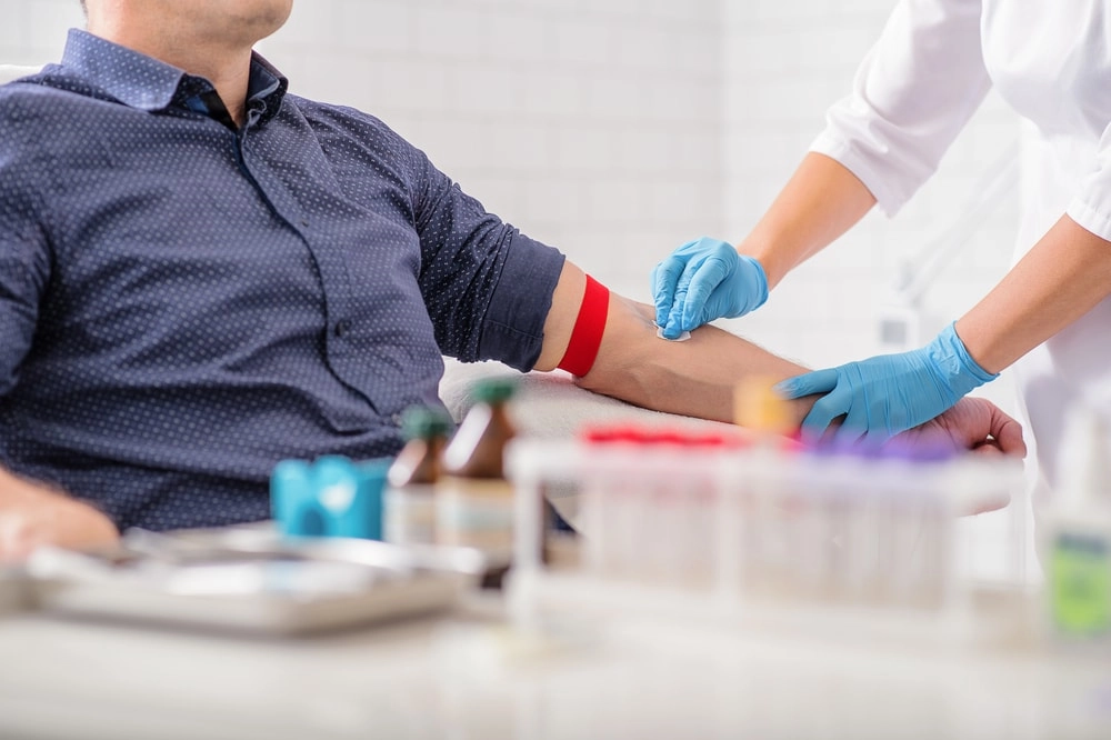 Il test sull'epatite C si svolge attraverso un esame del sangue. Lo screening gratuito proseguirà fino al 31 dicembre 2025 (Archivio)