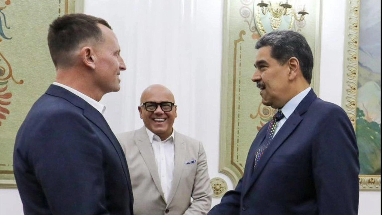 Maduro incontra Grenell per discutere l'espulsione del Tren de Aragua e il rimpatrio dei detenuti americani.