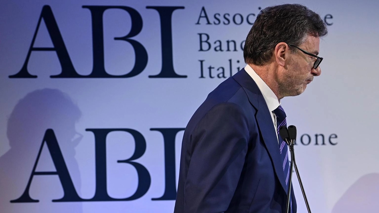 Analisti, tassa ad hoc negativa per le banche e l'Italia