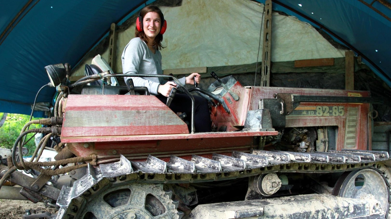 Le aziende agricole italiane puntano su sostenibilità e innovazione, con i giovani protagonisti del cambiamento.