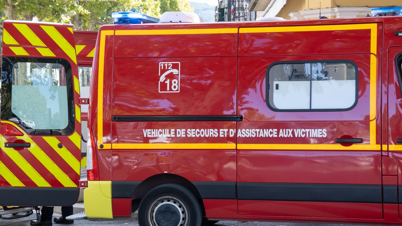 Sul luogo dell'esplosione sono arrivati i vigili del fuoco marsigliesi