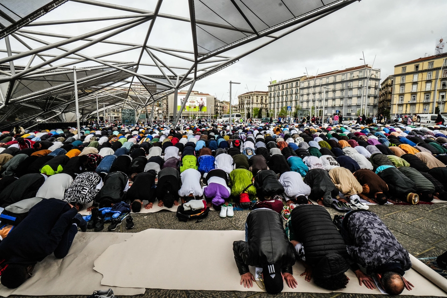 Preghiera dell’ Eid al Fitr  in Piazza Garibaldi. 