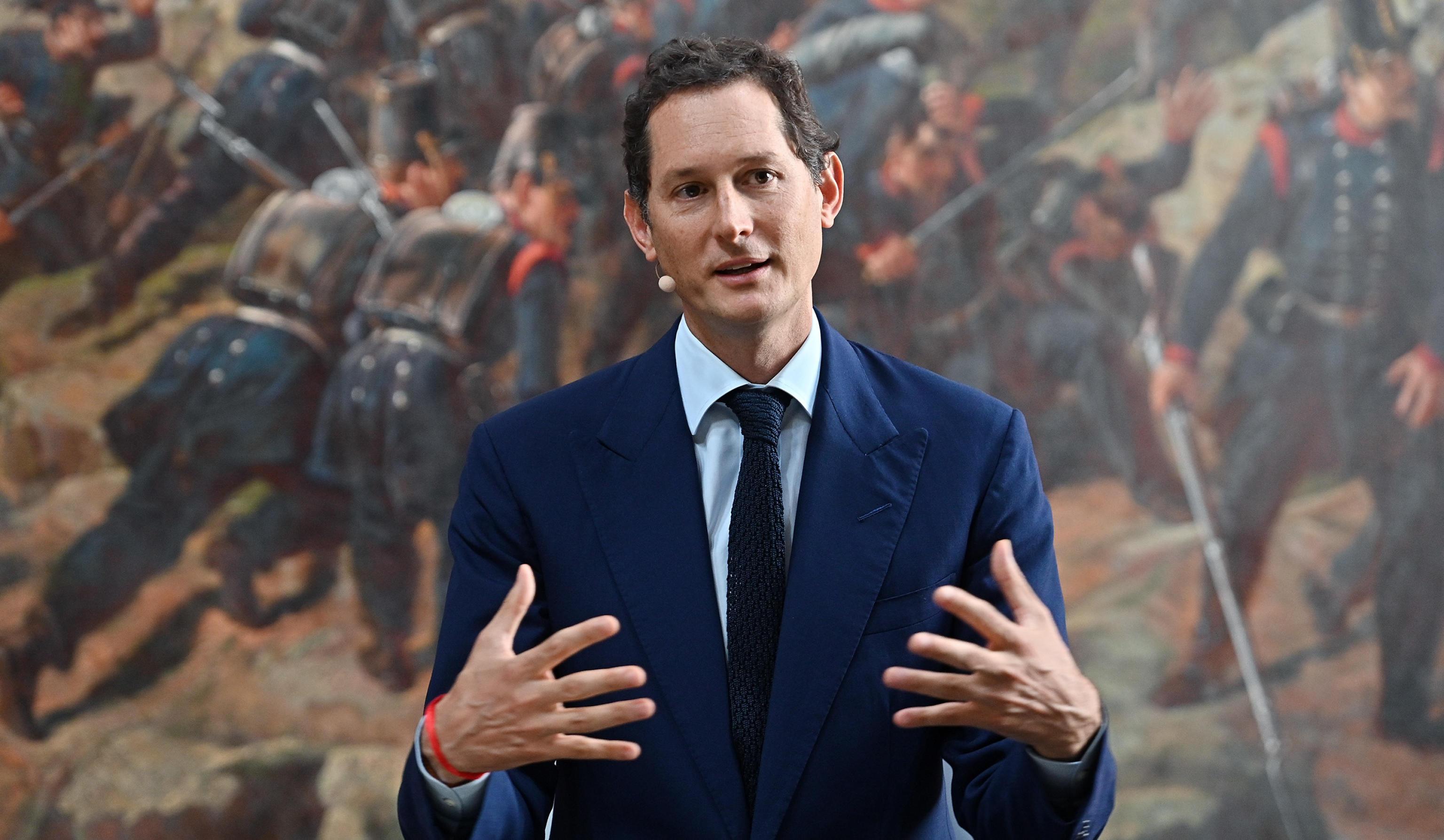 Stellantis, Elkann snobba il Parlamento. Meloni pianta i paletti: “Dialogo senza sudditanza”