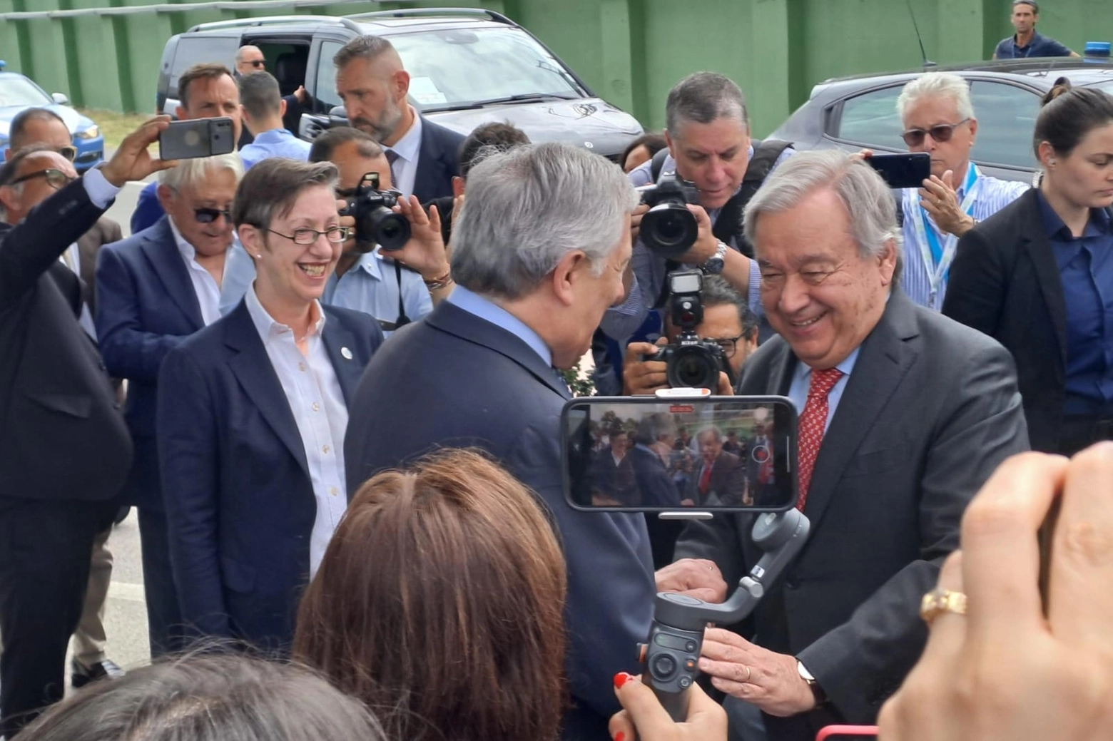 Il ministro degli esteri Antonio Tajani accoglie a Brindisi il segretario generale Onu Antonio Guterres, 13 giugno 2024 ANSA