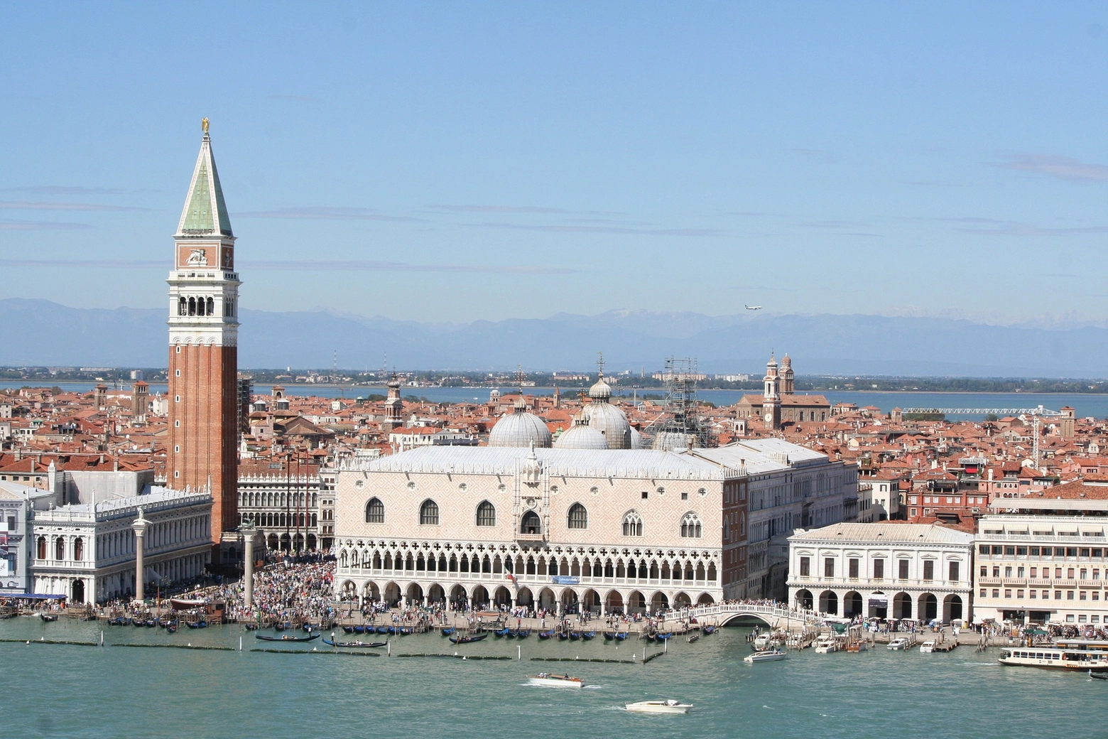 Veduta di piazza San Marco: a Venezia si paga l'ingresso nei giorni di maggiore affollamento