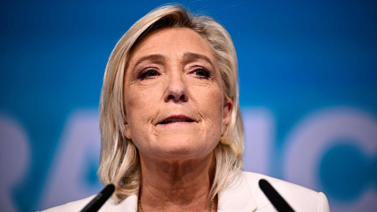 Elezioni in Francia, Marine Le Pen: “Se vinciamo governo di unità nazionale”