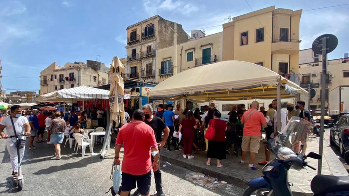 Turista perde portafogli a Ballarò con dentro 600 euro: glielo riportano in hotel