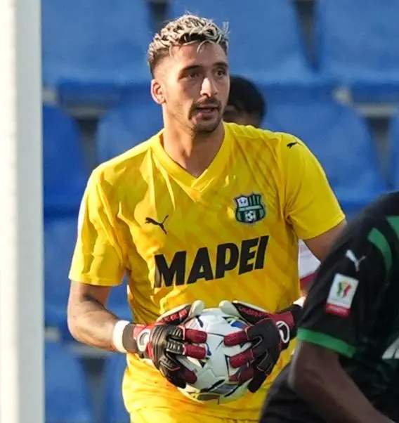 Le gerarchie neroverdi per il posto da titolare: il rumeno parte favorito, ma l’ex Reggiana finora ha fatto bene. Sassuolo ’Duello’ per la porta: Satalino insidia Moldovan