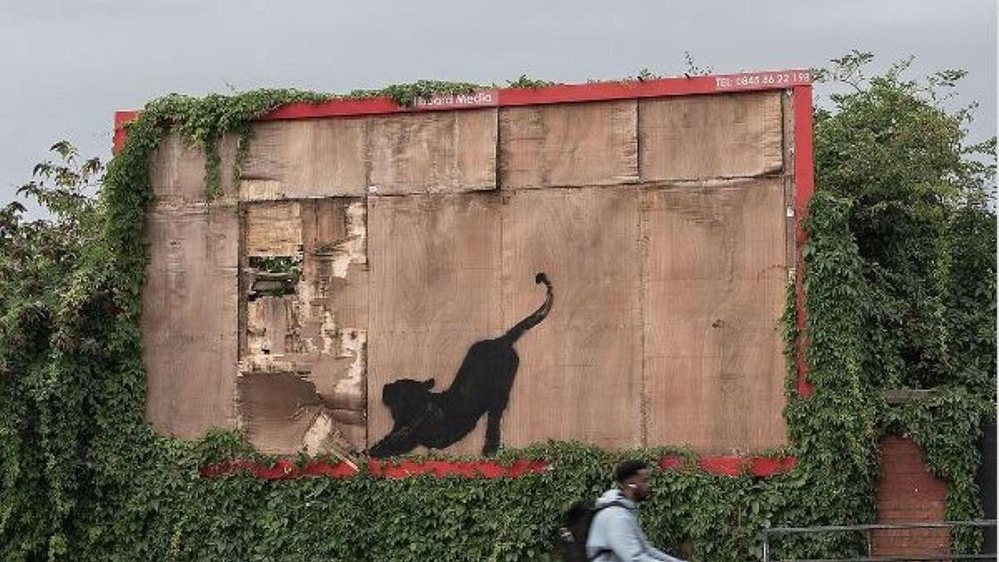 Banksy, giorno 6, spunta la Leonessa Incatenata