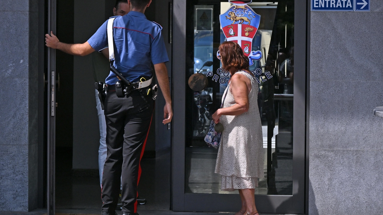 Maria Rosa Sabadini, madre di Sergio Ruocco convocata in caserma a Bergamo per l'omicidio di Sharon Verzeni