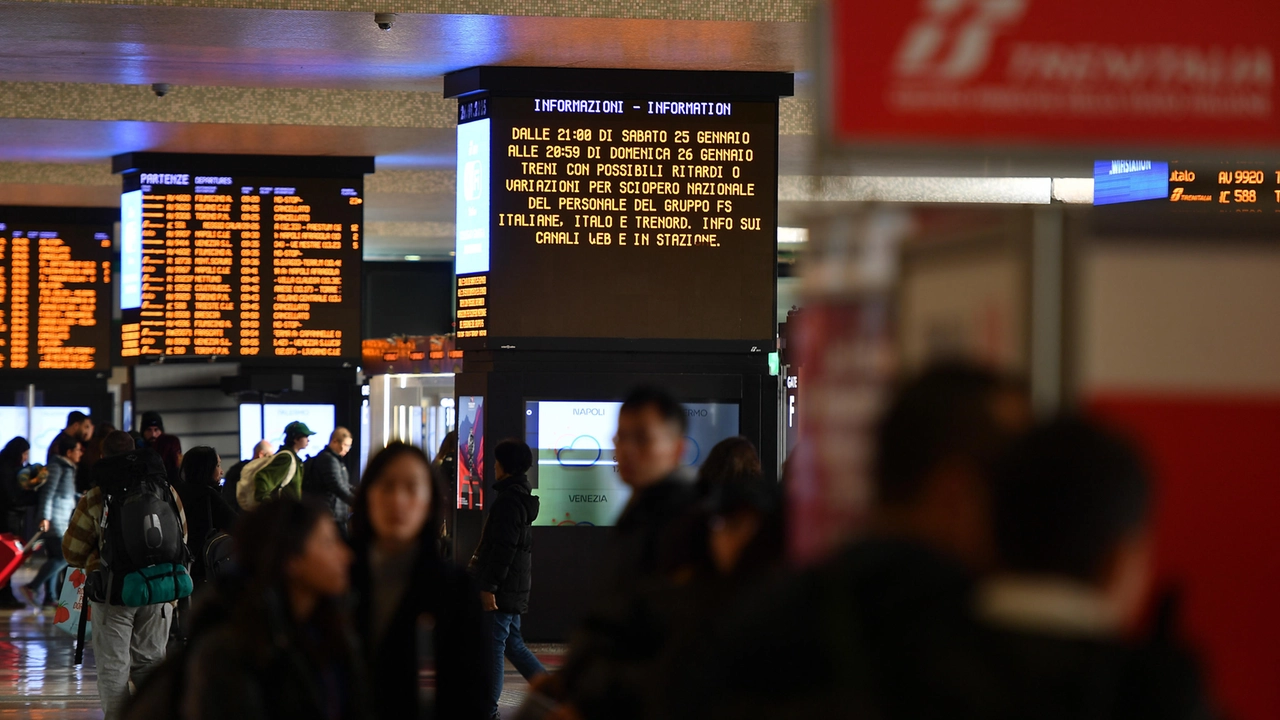 La Stazione Termini nel giorno dello sciopero nazionale del personale del Gruppo Fs, Italo e Trenord