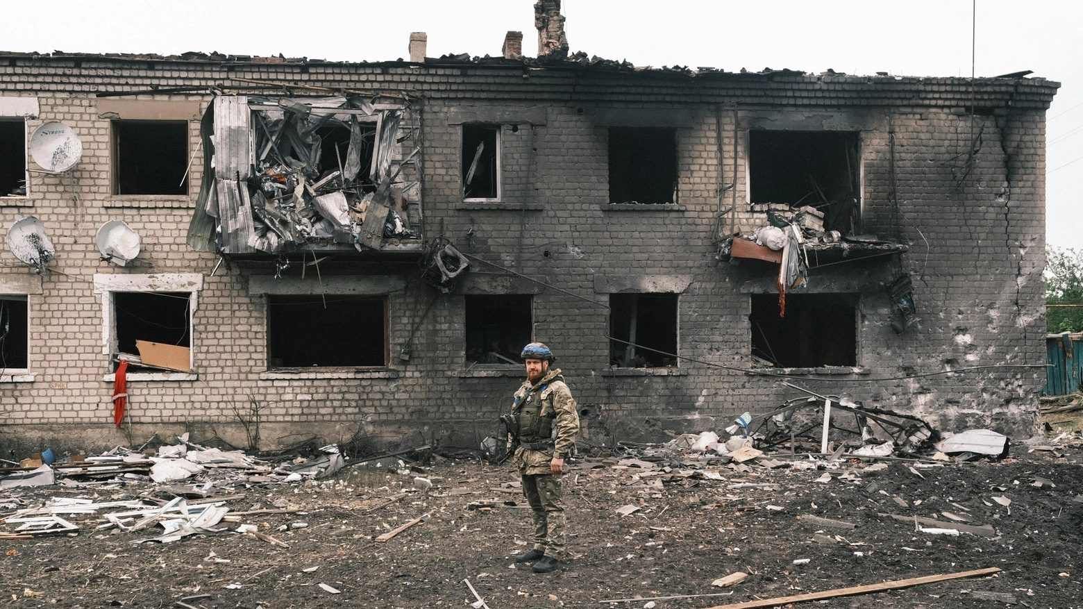 Vovchansk, la città sotto l'attacco delle truppe russe nella regione di Kharkiv (Ansa)