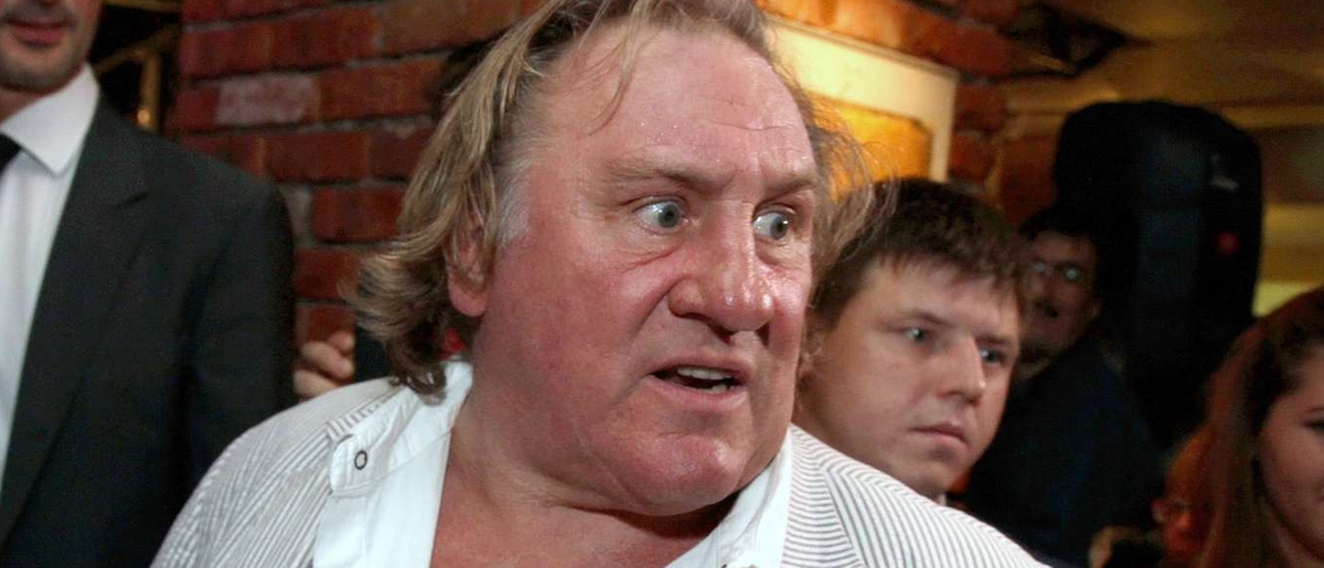 Gérard Depardieu, si apre il processo per violenze sessuali. Le accuse