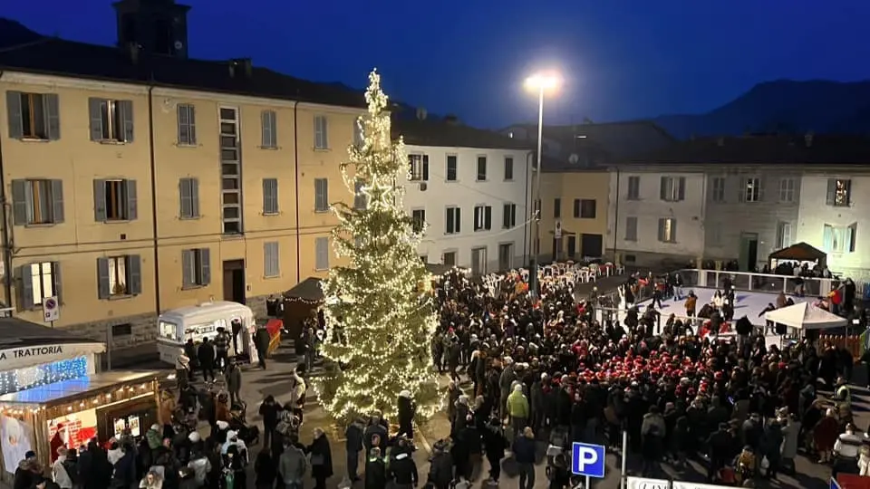 Il sondaggio sul Natale degli italiani: meno regali e più preoccupazioni